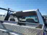 1999 Chevrolet Silverado 2500 z VIN 1GCGC24R3XR724281, wystawiony jako Copart lot #87625195 z przebiegiem 139 088 mil mil oraz Szkoda całkowita • Salvage title. Historia ofert i sprzedaży dostępna na DreamBid. Obrazek 11.