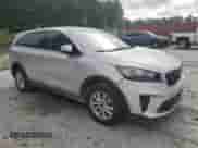 2020 Kia Sorento S z VIN 5XYPGDA52LG614882, wystawiony jako Copart lot #85534085 z przebiegiem 85 530 mil mil oraz Czysty tytuł • Clean title. Historia ofert i sprzedaży dostępna na DreamBid. Obrazek 4.