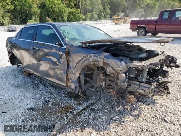 2016 Chrysler 300 Limited z VIN 2C3CCAAG3GH321093, wystawiony jako Copart lot #80843735 z przebiegiem 141 222 mil mil oraz Szkoda całkowita • Salvage title. Historia ofert i sprzedaży dostępna na DreamBid. Obrazek 4.