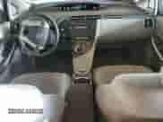 2011 Toyota Prius I z VIN JTDKN3DUXB0286340, wystawiony jako Copart lot #81246045 z przebiegiem 146 959 mil mil oraz Szkoda całkowita • Salvage title. Historia ofert i sprzedaży dostępna na DreamBid. Obrazek 8.