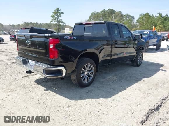 2021 Chevrolet Silverado 1500 LT z VIN 1GCRYDEK1MZ370375, wystawiony jako IAAI lot #41829020 z przebiegiem 114 542 mil mil oraz . Historia ofert i sprzedaży dostępna na DreamBid. Obrazek 4.
