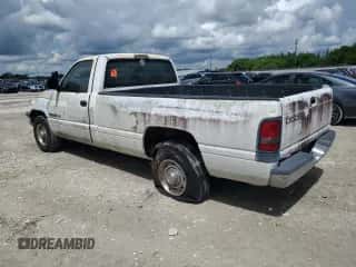 1999 Dodge 2500 с VIN 3B7KC26Z3XM572219, выставлен на аукционе Copart как лот 81735785 с пробегом Не указан миль и Чистый • Clean title. История ставок и продаж доступна на DreamBid. Изображение 2.