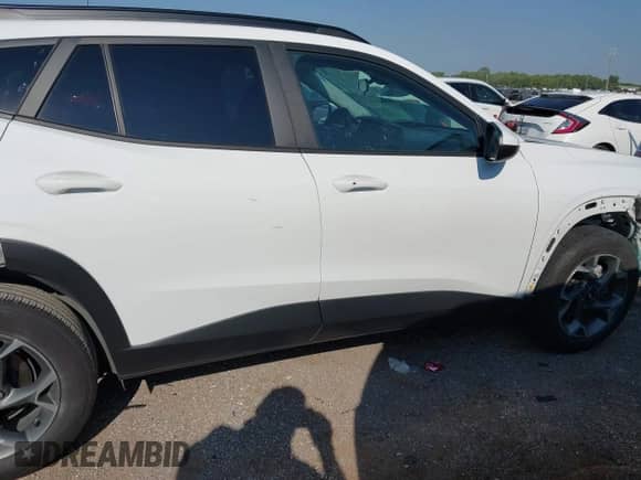 2024 Chevrolet Trax LT with VIN KL77LHE24RC167405, listed as a IAAI auction lot 43175950 with 29,116 mi miles and . Bid and sale history available at DreamBid. Image 13.