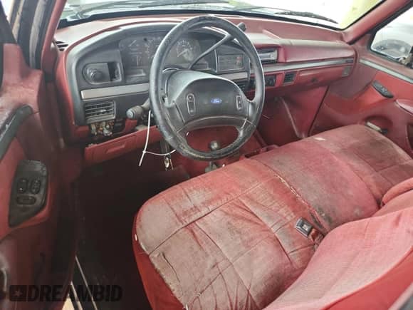 1992 Ford F-150 with VIN 1FTEF14N4NLA40801, listed as a Copart auction lot 84423975 with 334,273 mi miles and Salvage title. Bid and sale history available at DreamBid. Image 8.