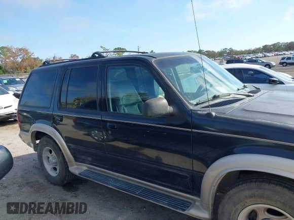 2000 Ford Explorer Eddie Bauer with VIN 1FMZU64EXYZA74923, listed as a IAAI auction lot 41504088 with 254,021 mi miles and . Bid and sale history available at DreamBid. Image 13.