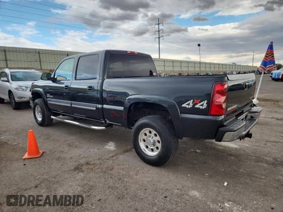 2003 Chevrolet Silverado 2500HD LS с VIN 1GCHK23183F233610, выставлен на аукционе Copart как лот 71969745 с пробегом 132 488 миль миль и Списание • Salvage title. История ставок и продаж доступна на DreamBid. Изображение 2.