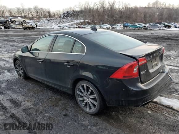 2014 Volvo S60 T6 with VIN YV1902FH9E2274593, listed as a Copart auction lot 43174135 with 84,645 mi miles and Salvage title. Bid and sale history available at DreamBid. Image 2.