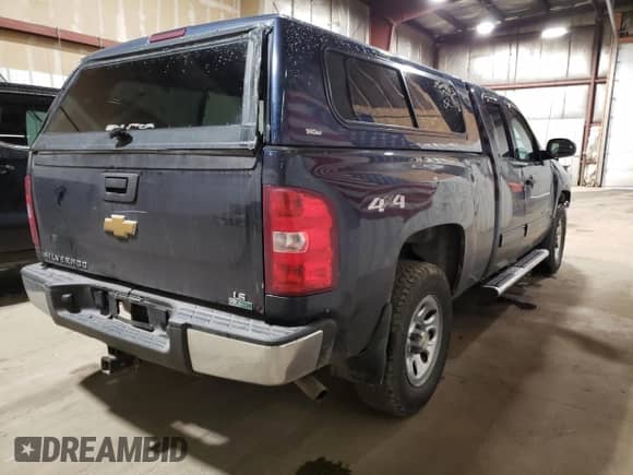 2011 Chevrolet Silverado 1500 LS z VIN 1GCRKREA6BZ297149, wystawiony jako Copart lot #68352385 z przebiegiem 93 390 mil mil oraz Szkoda całkowita • Salvage title. Historia ofert i sprzedaży dostępna na DreamBid. Obrazek 3.