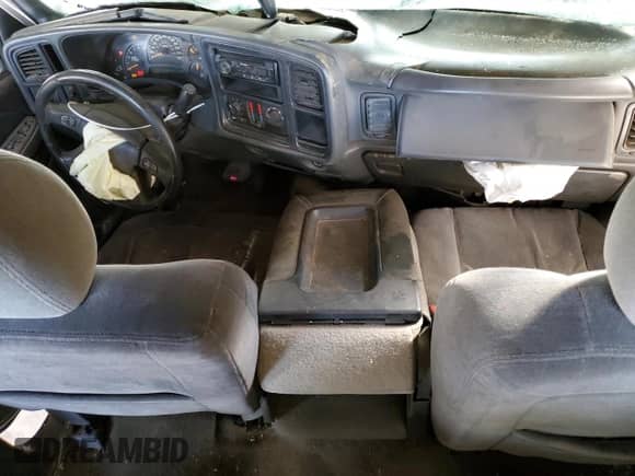 2004 Chevrolet Silverado 2500 LT с VIN 1GCGC23U94F259010, выставлен на аукционе Copart как лот 78248994 с пробегом 305 384 миль миль и Списание • Salvage title. История ставок и продаж доступна на DreamBid. Изображение 8.