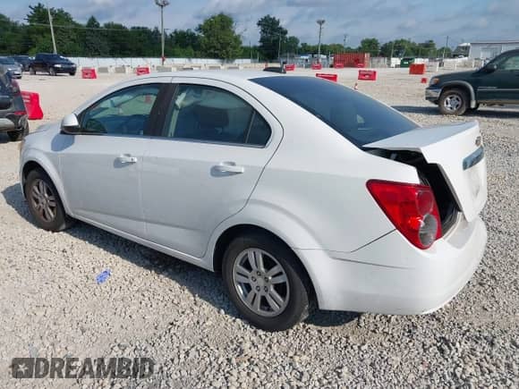 2016 Chevrolet Sonic LT с VIN 1G1JC5SH2G4134211, выставлен на аукционе IAAI как лот 42851980 с пробегом 156 618 миль миль и . История ставок и продаж доступна на DreamBid. Изображение 3.