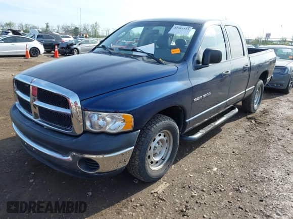 2004 Dodge 1500 ST z VIN 1D7HA18K74J173984, wystawiony jako IAAI lot #42085923 z przebiegiem 160 746 mil mil oraz . Historia ofert i sprzedaży dostępna na DreamBid. Obrazek 2.