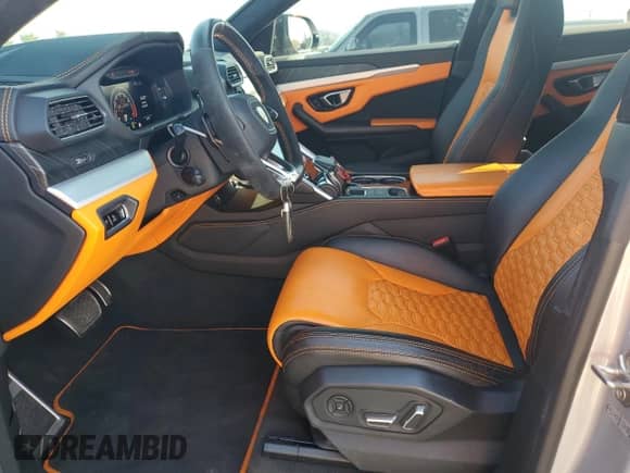 2019 Lamborghini Urus с VIN ZPBUA1ZLXKLA03290, выставлен на аукционе Copart как лот 52026695 с пробегом 20 414 миль миль и Списание • Salvage title. История ставок и продаж доступна на DreamBid. Изображение 7.