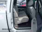 2007 Chevrolet Silverado 1500 1LT z VIN 3GCEK13M27G503233, wystawiony jako IAAI lot #42487465 z przebiegiem 220 704 mil mil oraz . Historia ofert i sprzedaży dostępna na DreamBid. Obrazek 8.