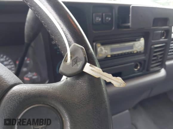 1997 Dodge 1500 с VIN 3B7HF13Y4VG704987, выставлен на аукционе IAAI как лот 42194979 с пробегом 179 395 миль миль и . История ставок и продаж доступна на DreamBid. Изображение 11.