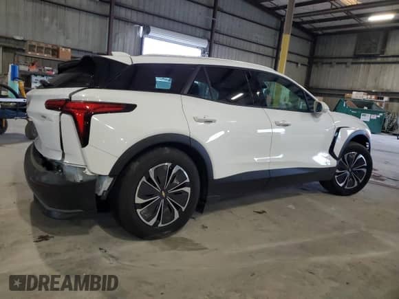 2024 Chevrolet Blazer EV eAWD LT z VIN 3GNKDBRJ7RS252295, wystawiony jako Copart lot #72082525 z przebiegiem 9 769 mil mil oraz Szkoda całkowita • Salvage title. Historia ofert i sprzedaży dostępna na DreamBid. Obrazek 3.