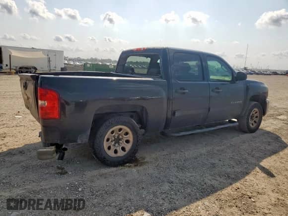 2012 Chevrolet Silverado 1500 LS z VIN 3GCPCREA1CG248592, wystawiony jako Copart lot #71743905 z przebiegiem 220 764 mil mil oraz Szkoda całkowita • Salvage title. Historia ofert i sprzedaży dostępna na DreamBid. Obrazek 3.