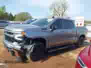 2024 Chevrolet Silverado 1500 RST z VIN 2GCUDEED3R1173110, wystawiony jako IAAI lot #42052777 z przebiegiem 32 399 mil mil oraz . Historia ofert i sprzedaży dostępna na DreamBid. Obrazek 14.