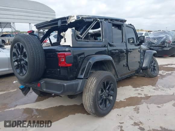 2024 Jeep Wrangler Sahara with VIN 1C4RJXP60RW174555, listed as a IAAI auction lot 43155649 with 40,517 mi miles and . Bid and sale history available at DreamBid. Image 4.