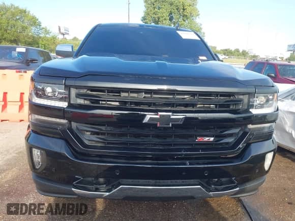 2017 Chevrolet Silverado 1500 LTZ z VIN 3GCUKSEJ5HG243755, wystawiony jako IAAI lot #43021563 z przebiegiem 232 807 mil mil oraz . Historia ofert i sprzedaży dostępna na DreamBid. Obrazek 12.