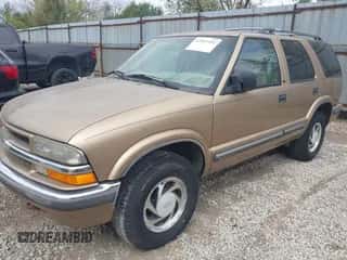 1999 Chevrolet Blazer LS с VIN 1GNDT13W3X2116071, выставлен на аукционе IAAI как лот 43497351 с пробегом 53 255 миль миль и . История ставок и продаж доступна на DreamBid. Изображение 2.