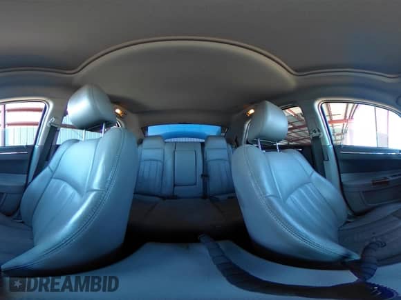 2006 Chrysler 300 C с VIN 2C3LA63H06H104852, выставлен на аукционе IAAI как лот 43110305 с пробегом 156 408 миль миль и . История ставок и продаж доступна на DreamBid. Изображение 18.