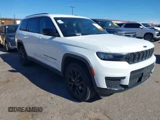 2024 Jeep Grand Cherokee Altitude z VIN 1C4RJKAG3R8517870, wystawiony jako IAAI lot #43577201 z przebiegiem 31 706 mil mil oraz . Historia ofert i sprzedaży dostępna na DreamBid. Obrazek 1.
