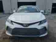 2023 Toyota Camry LE z VIN 4T1C11AK8PU827730, wystawiony jako Copart lot #70106645 z przebiegiem Nie podano mil oraz Czysty tytuł • Clean title. Historia ofert i sprzedaży dostępna na DreamBid. Obrazek 5.