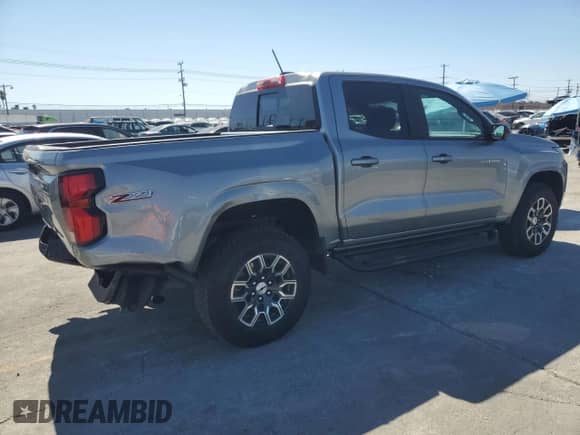 2024 Chevrolet Colorado 4WD Z71 с VIN 1GCPTDEK8R1132907, выставлен на аукционе Copart как лот 70956955 с пробегом 21 080 миль миль и Списание • Salvage title. История ставок и продаж доступна на DreamBid. Изображение 3.