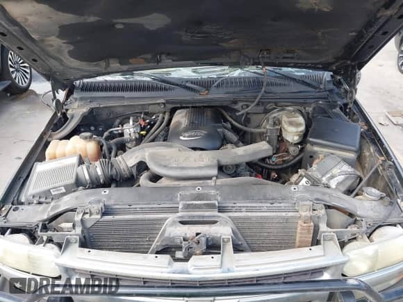2003 Chevrolet Tahoe LS with VIN 1GNEC13Z93R226929, listed as a IAAI auction lot 43045072 with 174,462 mi miles and . Bid and sale history available at DreamBid. Image 10.