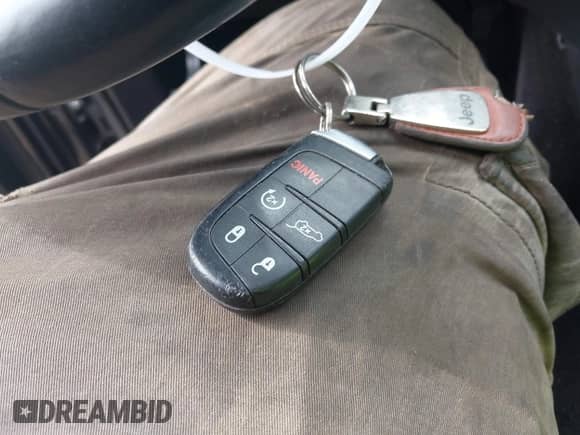 2017 Jeep Grand Cherokee Limited с VIN 1C4RJFBGXHC939670, выставлен на аукционе IAAI как лот 43208989 с пробегом 58 802 миль миль и . История ставок и продаж доступна на DreamBid. Изображение 11.