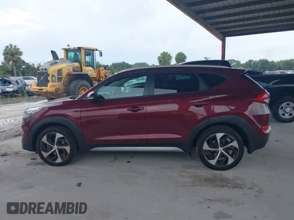 2017 Hyundai Tucson Eco с VIN KM8J3CA22HU271722, выставлен на аукционе IAAI как лот 42668691 с пробегом 91 699 миль миль и . История ставок и продаж доступна на DreamBid. Изображение 14.