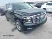 2017 Chevrolet Tahoe Premier z VIN 1GNSCCKC4HR209927, wystawiony jako IAAI lot #42299663 z przebiegiem 124 417 mil mil oraz . Historia ofert i sprzedaży dostępna na DreamBid. Obrazek 1.