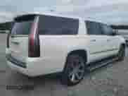 2016 Cadillac Escalade ESV Premium Collection z VIN 1GYS4JKJ7GR192641, wystawiony jako Copart lot #84586075 z przebiegiem 269 885 mil mil oraz Czysty tytuł • Clean title. Historia ofert i sprzedaży dostępna na DreamBid. Obrazek 3.