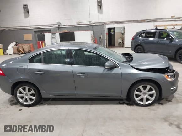 2016 Volvo S60 T5 Premier с VIN YV1612TK0G2410743, выставлен на аукционе IAAI как лот 41717318 с пробегом 87 087 миль миль и . История ставок и продаж доступна на DreamBid. Изображение 13.