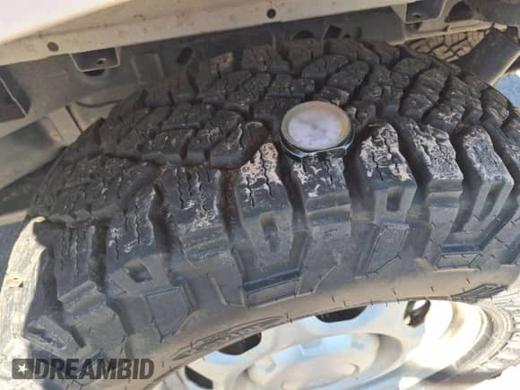 2022 Ford F-150 XL z VIN 1FTFX1E56NKE10474, wystawiony jako IAAI lot #43610339 z przebiegiem 42 801 mil mil oraz . Historia ofert i sprzedaży dostępna na DreamBid. Obrazek 40.