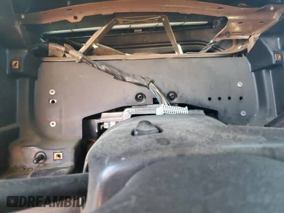 2004 Chevrolet Silverado 2500HD LS with VIN 1GCHC23U84F174700, listed as a Copart auction lot 46885905 with Not provided miles and Salvage title. Bid and sale history available at DreamBid. Image 9.