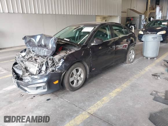 2015 Chevrolet Cruze LT с VIN 1G1PC5SB6F7224478, выставлен на аукционе IAAI как лот 43061300 с пробегом 150 153 миль миль и . История ставок и продаж доступна на DreamBid. Изображение 18.