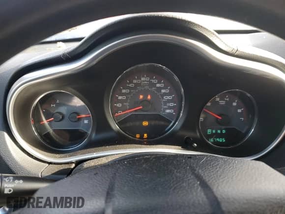 2011 Dodge Avenger Express z VIN 1B3BD4FBXBN579325, wystawiony jako Copart lot #84595305 z przebiegiem 167 905 mil mil oraz Szkoda całkowita • Salvage title. Historia ofert i sprzedaży dostępna na DreamBid. Obrazek 9.