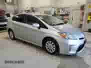 2015 Toyota Prius Advanced z VIN JTDKN3DP3F3074815, wystawiony jako Copart lot #64693265 z przebiegiem 103 228 mil mil oraz Szkoda całkowita • Salvage title. Historia ofert i sprzedaży dostępna na DreamBid. Obrazek 4.