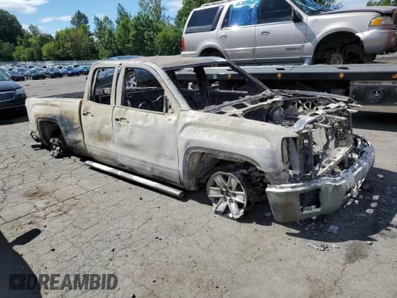 2014 GMC Sierra 1500 SLE z VIN 1GTV2UEC9EZ298660, wystawiony jako Copart lot #64615245 z przebiegiem Nie podano mil oraz Nie do naprawy • Non repairable. Historia ofert i sprzedaży dostępna na DreamBid. Obrazek 4.