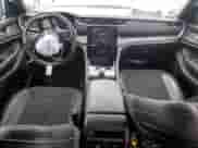 2025 Jeep Grand Cherokee Altitude z VIN 1C4RJHAG0S8699374, wystawiony jako Copart lot #81323725 z przebiegiem 5 718 mil mil oraz Nie do naprawy • Non repairable. Historia ofert i sprzedaży dostępna na DreamBid. Obrazek 8.