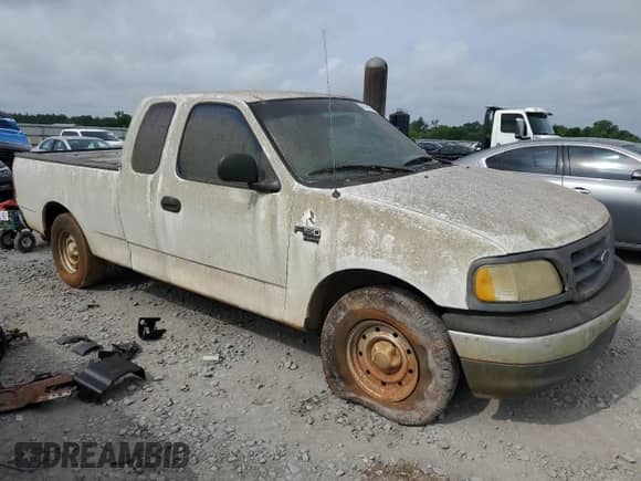 2000 Ford F-150 XL z VIN 1FTRX17W2YNA35334, wystawiony jako Copart lot #55320925 z przebiegiem Nie podano mil oraz Czysty tytuł • Clean title. Historia ofert i sprzedaży dostępna na DreamBid. Obrazek 4.