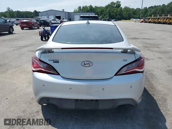 2016 Hyundai Genesis Coupe R-Spec с VIN KMHHU6KJ2GU136404, выставлен на аукционе Copart как лот 57056465 с пробегом 76 971 миль миль и Списание • Salvage title. История ставок и продаж доступна на DreamBid. Изображение 6.
