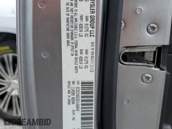 2014 Chrysler 300 S with VIN 2C3CCAGG3EH166842, listed as a Copart auction lot 67231315 with 155,438 mi miles and Non repairable. Bid and sale history available at DreamBid. Image 13.