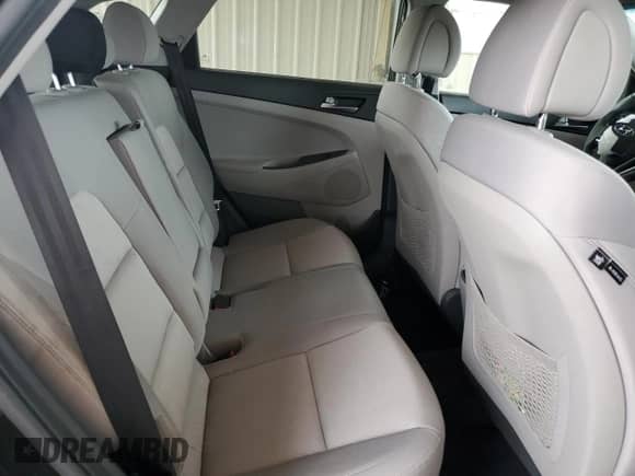 2017 Hyundai Tucson Value z VIN KM8J3CA27HU391645, wystawiony jako Copart lot #58826995 z przebiegiem 48 919 mil mil oraz Szkoda całkowita • Salvage title. Historia ofert i sprzedaży dostępna na DreamBid. Obrazek 11.