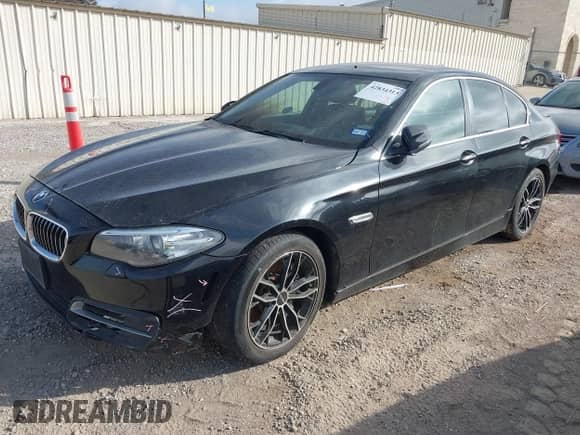 2014 BMW 5 Series 535i xDrive с VIN WBA5B3C54ED530509, выставлен на аукционе IAAI как лот 42834313 с пробегом Не указан миль и . История ставок и продаж доступна на DreamBid. Изображение 2.
