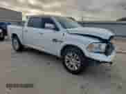 2017 Ram 1500 Longhorn z VIN 1C6RR7PT1HS518700, wystawiony jako Copart lot #81716535 z przebiegiem 196 003 mil mil oraz Szkoda całkowita • Salvage title. Historia ofert i sprzedaży dostępna na DreamBid. Obrazek 4.