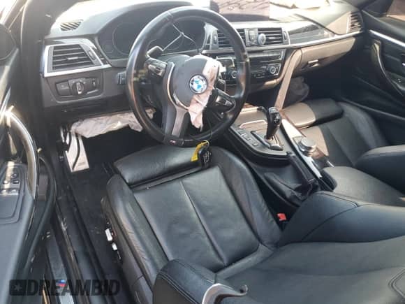 2019 BMW 4 Series 430i xDrive z VIN WBA4W5C51KAE49852, wystawiony jako Copart lot #81441955 z przebiegiem 73 385 mil mil oraz Szkoda całkowita • Salvage title. Historia ofert i sprzedaży dostępna na DreamBid. Obrazek 8.