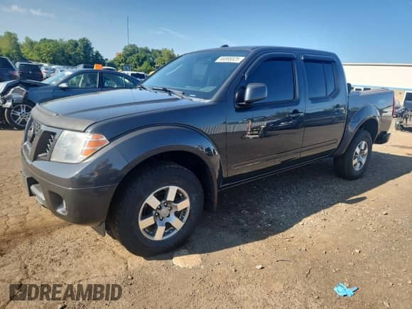 2010 Nissan Frontier Pro-4X z VIN 1N6AD0EV7AC437763, wystawiony jako Copart lot #66898325 z przebiegiem 134 351 mil mil oraz Szkoda całkowita • Salvage title. Historia ofert i sprzedaży dostępna na DreamBid. Obrazek 1.