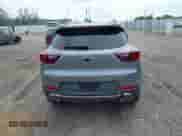 2025 Chevrolet TrailBlazer ACTIV z VIN KL79MSSL4SB104364, wystawiony jako IAAI lot #42217302 z przebiegiem 4 637 mil mil oraz . Historia ofert i sprzedaży dostępna na DreamBid. Obrazek 16.